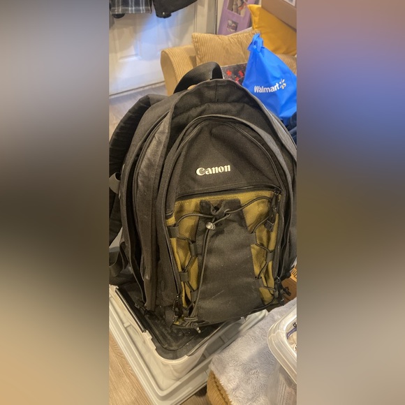 Canon EOS Rebel T6 DSLR Two Lens Kit & backpack - Picture 3 of 3